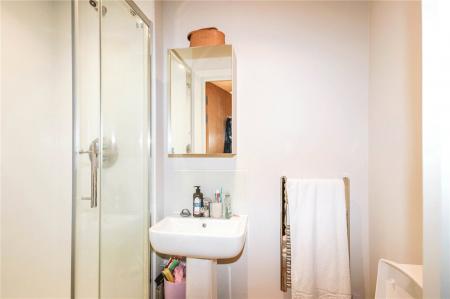 5 bedroom Flat to let in Wadham Street, Weston-super-Mare