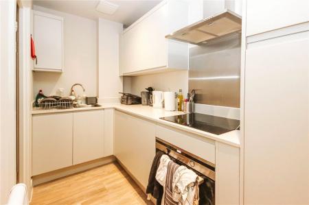 2 bedroom Flat to let in Wadham Street, Weston-super-Mare