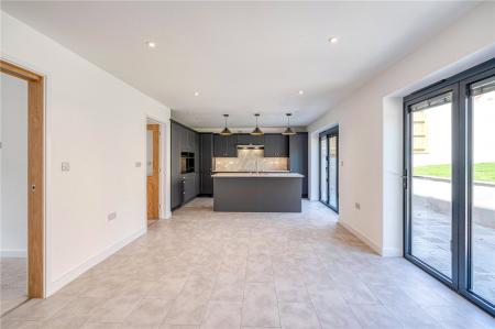 3 bedroom Detached house to let in Coronation Road, Bleadon