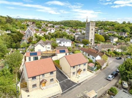 3 bedroom Detached house to let in Coronation Road, Bleadon