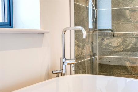 3 bedroom Detached house to let in Coronation Road, Bleadon