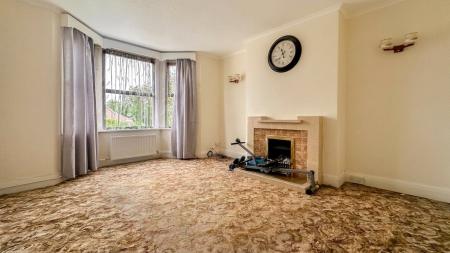 3 bedroom Semi-detached house to let in Burnham Road, Highbridge