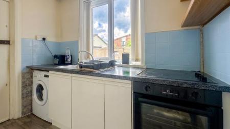 3 bedroom Semi-detached house to let in Burnham Road, Highbridge