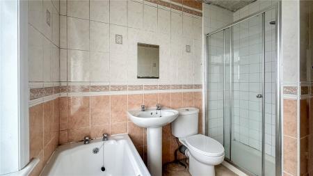3 bedroom Semi-detached house to let in Burnham Road, Highbridge