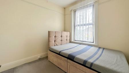 3 bedroom Semi-detached house to let in Burnham Road, Highbridge