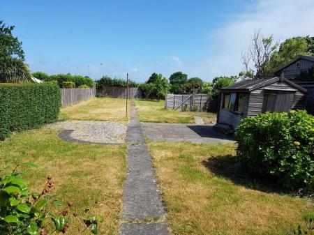 3 bedroom Semi-detached house to let in Burnham Road, Highbridge