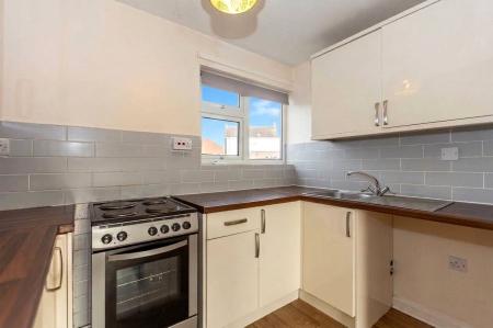 1 bedroom Semi-detached house to let in St Peters Road, Burnham-on-Sea
