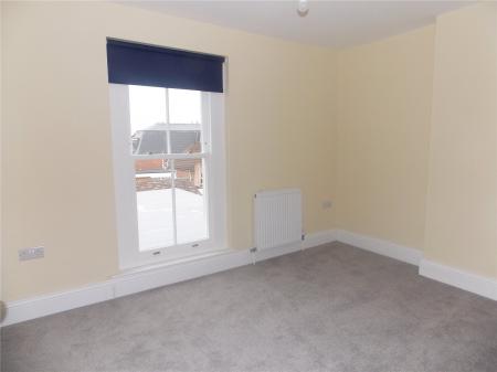 1 bedroom Flat to let in Church Street, Highbridge