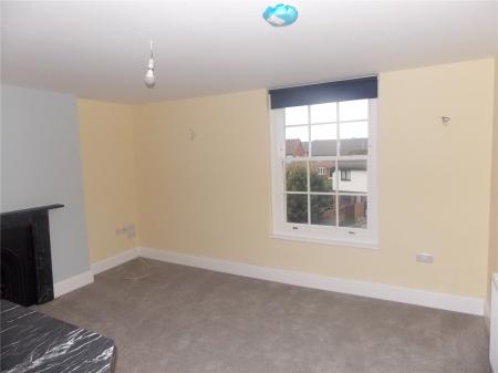 1 bedroom Flat to let in Church Street, Highbridge