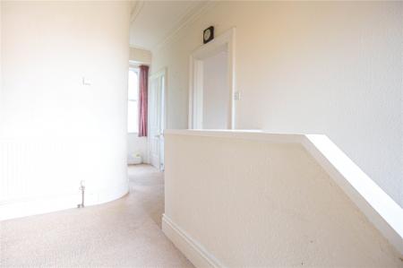 2 bedroom Flat to let in Queens Road, Weston-super-Mare