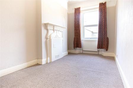 2 bedroom Flat to let in Queens Road, Weston-super-Mare