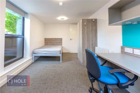 1 bedroom Ground floor flat to let in Cheswick Campus, The Square