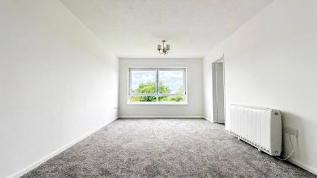 2 bedroom Flat to let in Highbridge Road, Burnham-on-Sea
