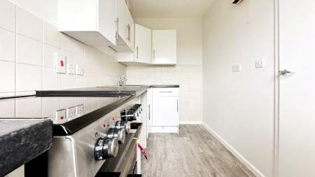 2 bedroom Flat to let in Highbridge Road, Burnham-on-Sea