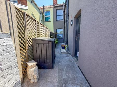 3 bedroom Terraced House for sale in Huntspill Road, Highbridge