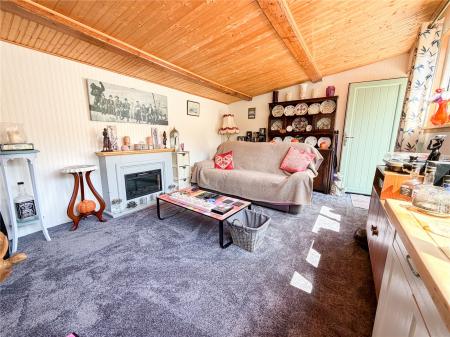 3 bedroom Terraced House for sale in Huntspill Road, Highbridge