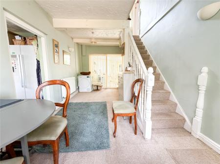 4 bedroom Semi-detached house for sale in Manor Close, East Brent