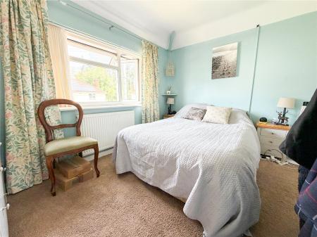 4 bedroom Semi-detached house for sale in Manor Close, East Brent