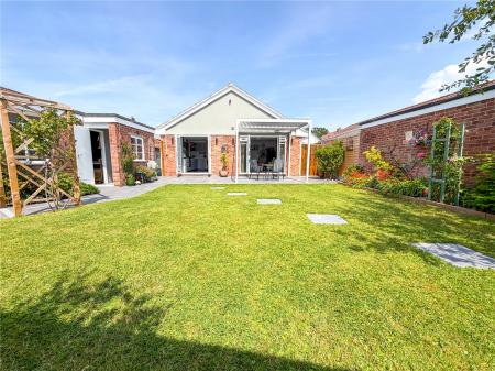 3 bedroom Detached bungalow for sale in Golf Links Road, Burnham-on-Sea