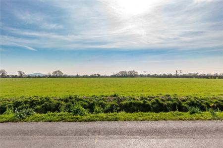 3 bedroom Detached bungalow for sale in Bleadon Road, Bleadon