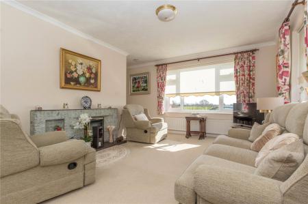 3 bedroom Detached bungalow for sale in Bleadon Road, Bleadon