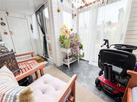 2 bedroom End of terrace house for sale in Stiling Close, Highbridge