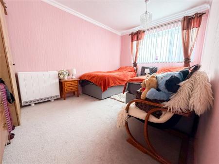 2 bedroom End of terrace house for sale in Stiling Close, Highbridge
