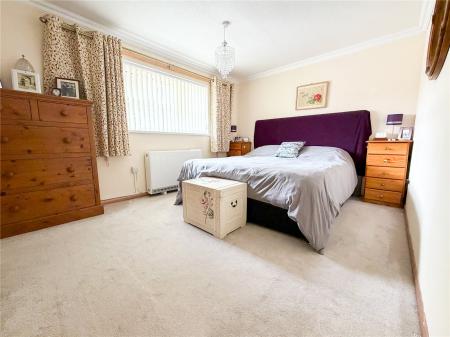 2 bedroom End of terrace house for sale in Stiling Close, Highbridge