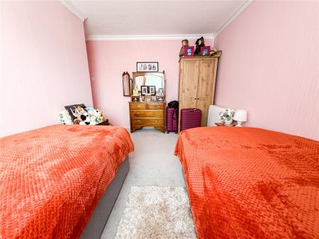 2 bedroom End of terrace house for sale in Stiling Close, Highbridge