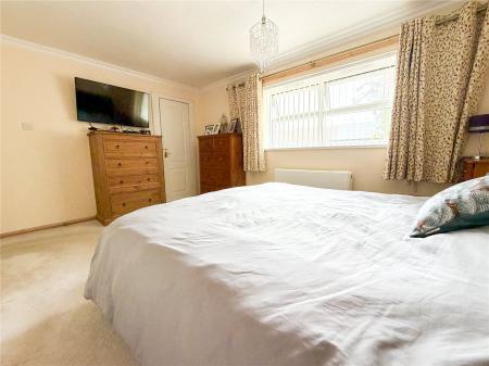 2 bedroom End of terrace house for sale in Stiling Close, Highbridge