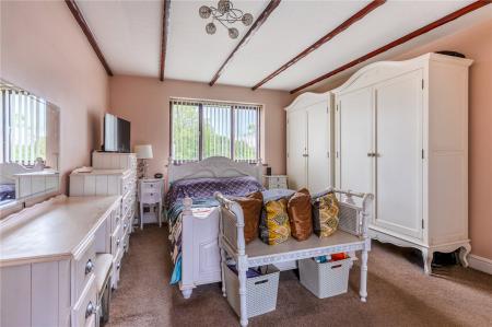 4 bedroom Detached house for sale in Edithmead, Highbridge
