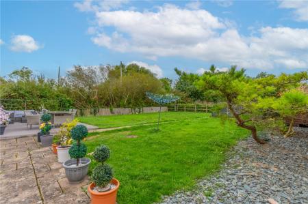 4 bedroom Detached house for sale in Edithmead, Highbridge