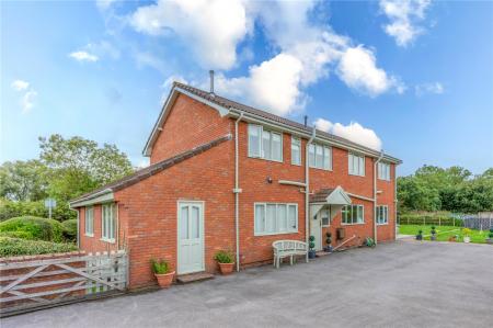 4 bedroom Detached house for sale in Edithmead, Highbridge