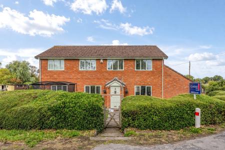 4 bedroom Detached house for sale in Edithmead, Highbridge