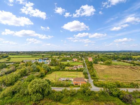 4 bedroom Detached house for sale in Edithmead, Highbridge