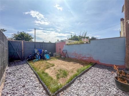 3 bedroom Terraced House for sale in Halesleigh Road, Bridgwater