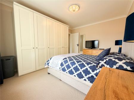 4 bedroom Detached bungalow for sale in Rose Tree Paddock, Berrow