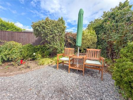 4 bedroom Detached bungalow for sale in Rose Tree Paddock, Berrow