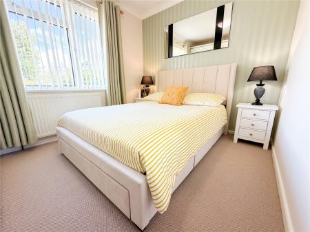 4 bedroom Detached bungalow for sale in Rose Tree Paddock, Berrow