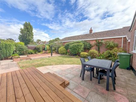 4 bedroom Detached bungalow for sale in Rose Tree Paddock, Berrow