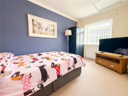 4 bedroom Detached bungalow for sale in Rose Tree Paddock, Berrow