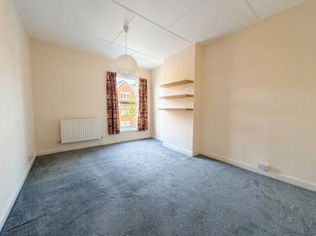 2 bedroom Flat to let in Church Street, Highbridge