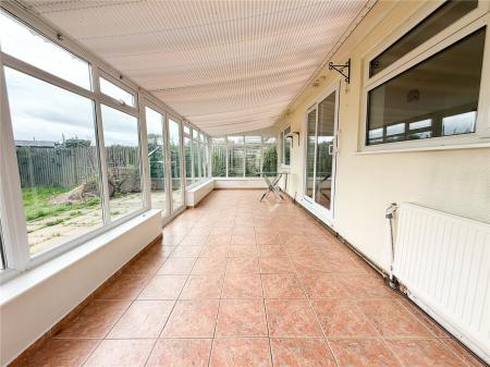4 bedroom Semi-detached bungalow for sale in Alstone Lane, West Huntspill