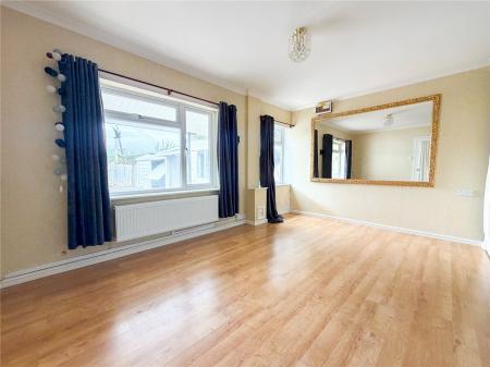 4 bedroom Semi-detached bungalow for sale in Alstone Lane, West Huntspill