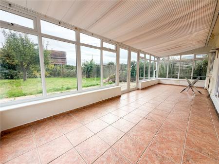 4 bedroom Semi-detached bungalow for sale in Alstone Lane, West Huntspill