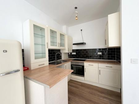 3 bedroom Flat to let in Greenfield Place, Weston-super-Mare