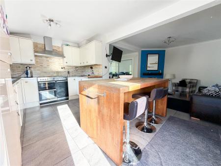 2 bedroom Detached bungalow for sale in Watchfield, Highbridge