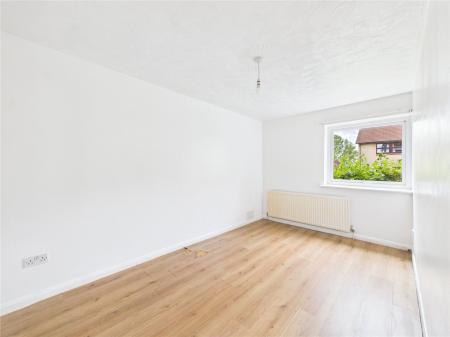 2 bedroom Flat for sale in Meg Thatchers Green, Bristol