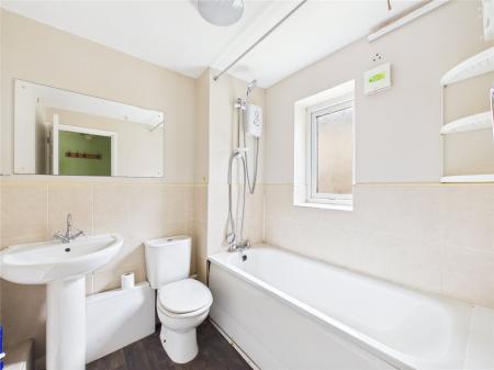 2 bedroom Flat for sale in Meg Thatchers Green, Bristol