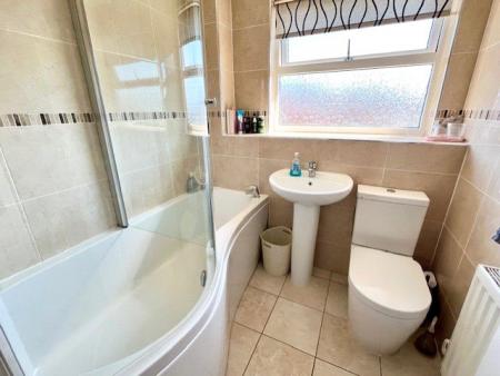 4 bedroom Detached house for sale in Long Beach Road, Longwell Green
